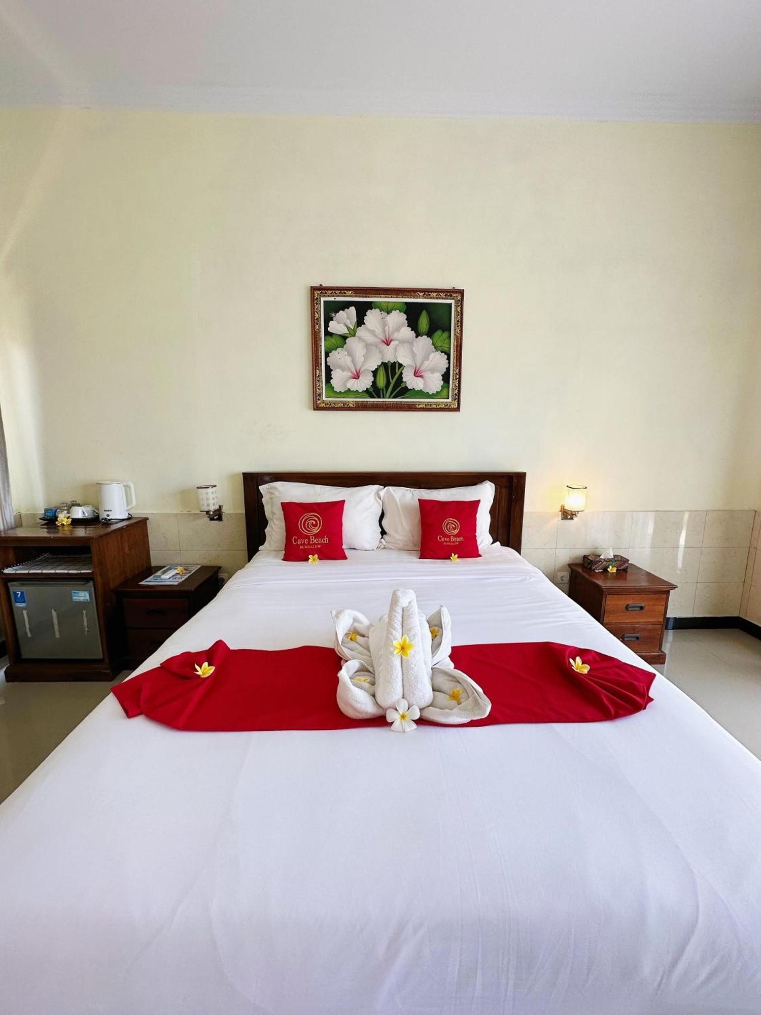 Cave Beach Bungalow Semaya 외부 사진