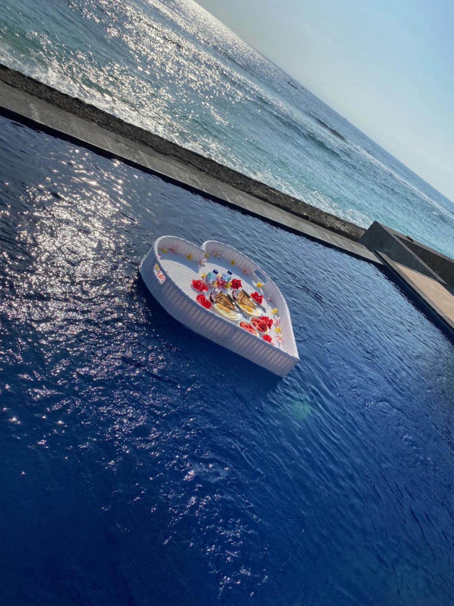 Cave Beach Bungalow Semaya 외부 사진