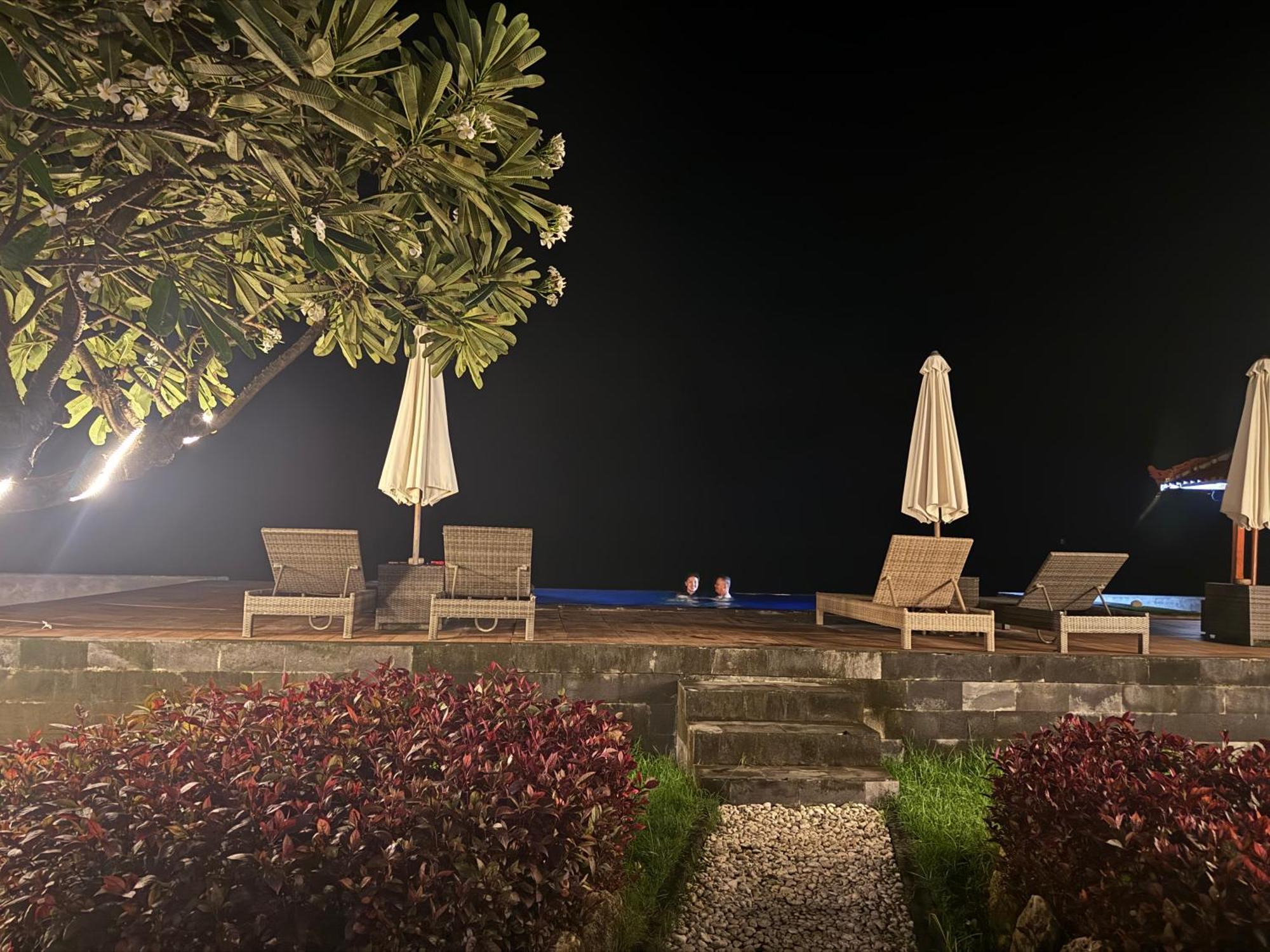 Cave Beach Bungalow Semaya 외부 사진